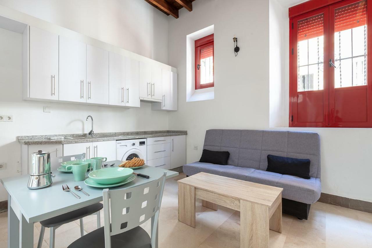 Pasaje De Amores Der - Descanso En Casa Y Vida Cultural Y Monumentos 4 Px Σεβίλλη Εξωτερικό φωτογραφία