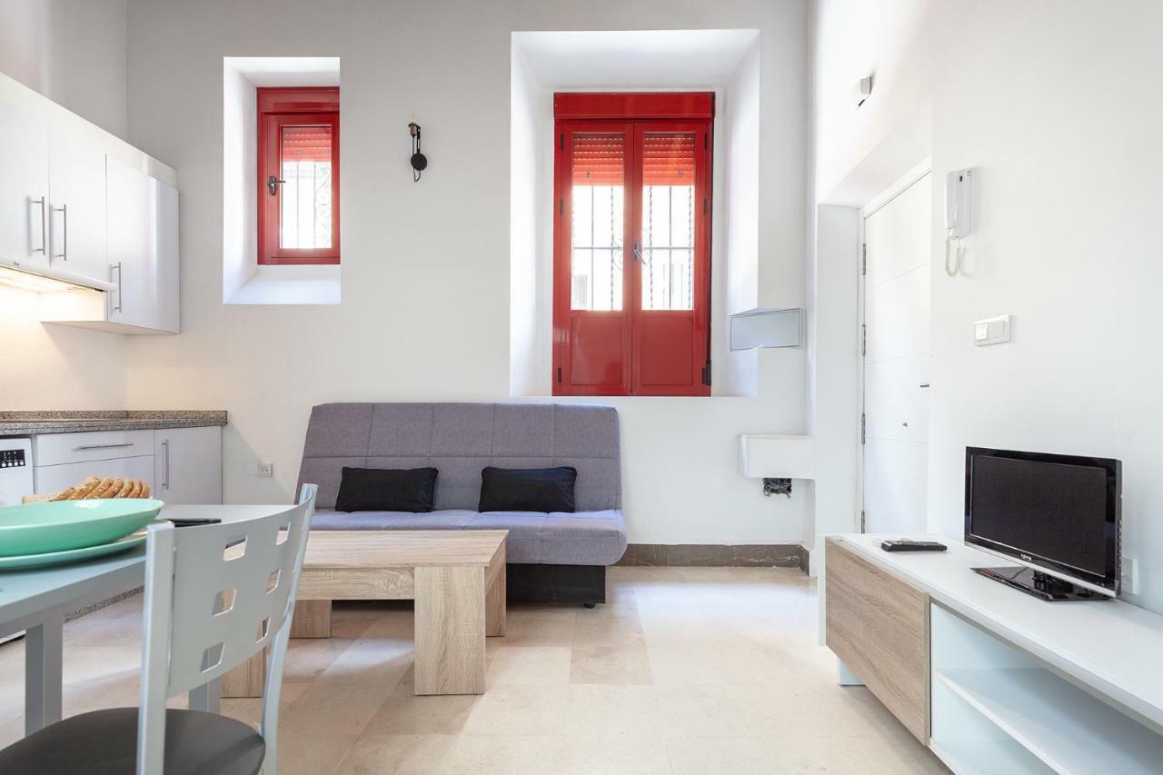 Pasaje De Amores Der - Descanso En Casa Y Vida Cultural Y Monumentos 4 Px Σεβίλλη Εξωτερικό φωτογραφία