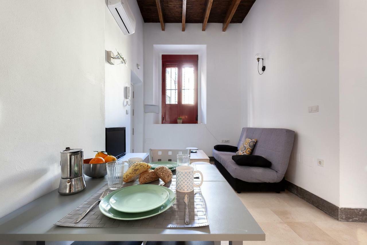 Pasaje De Amores Der - Descanso En Casa Y Vida Cultural Y Monumentos 4 Px Σεβίλλη Εξωτερικό φωτογραφία
